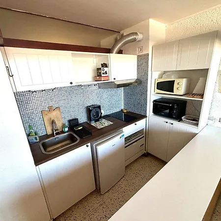 2 Pieces A 50m Avec Balcon Et Parking, 6 Couchages - Fr-1-229c-99 Port-la-Nouvelle